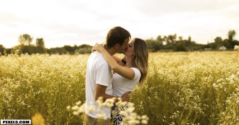 rakkautta-pexels-mate-lakatos-thumb800x420