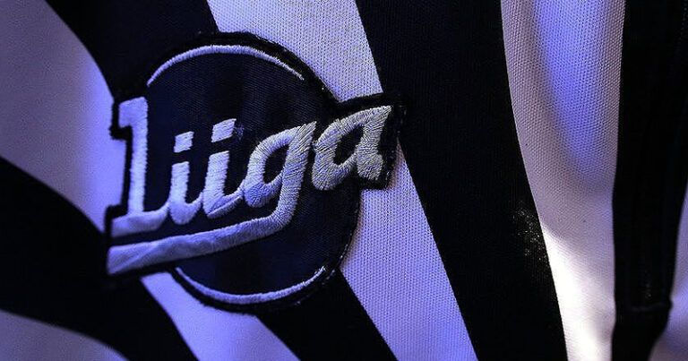 Liiga_tuomarit20212022-thumb800x420