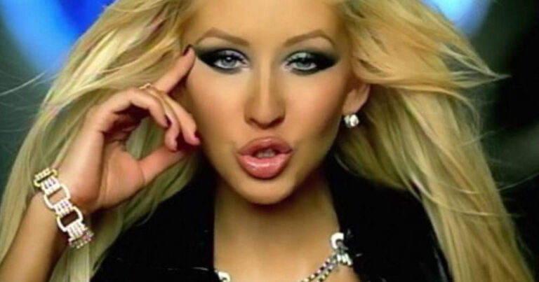 ChristinaAguilera-thumb800x420
