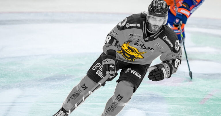 Liiga-SaiPa_MarcOlivierRoy_out