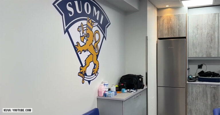 mm2022-leijonien-pukukoppi