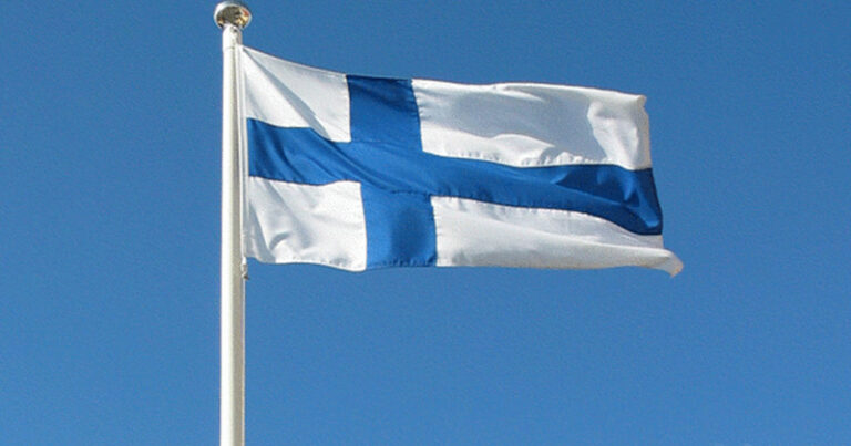 suomen-lippu