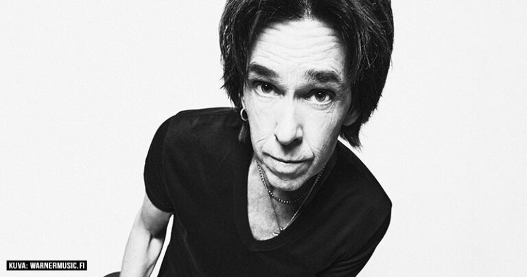 pgroxette_the-loneliest-girl-in-the-world