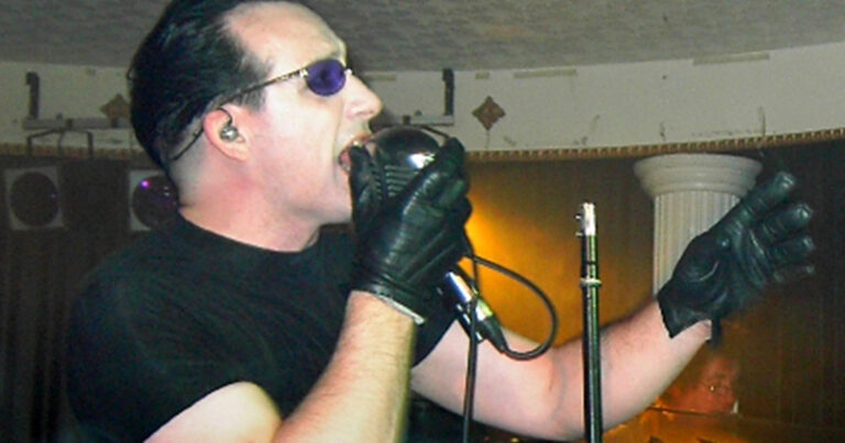 the_damned-dave_vanian-thumb800x420
