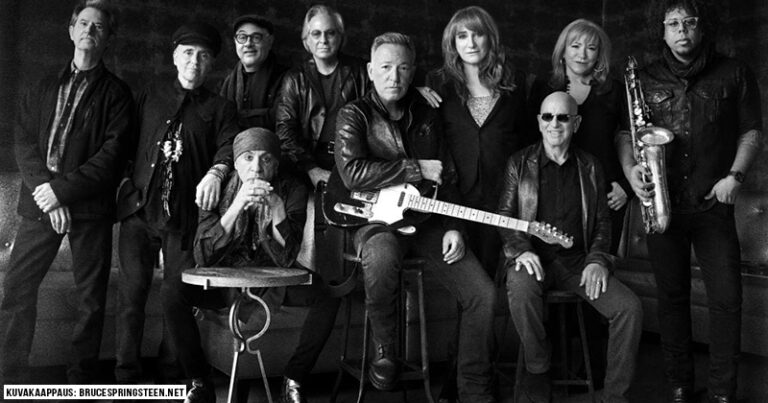 bruce-springsteen-and-estreet-band-thumb800x420