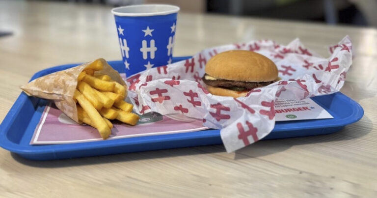 Hesburger luopuu lapsille suunnatusta lastenateriastaan. Kuvituskuva. Kuva: Hesburger