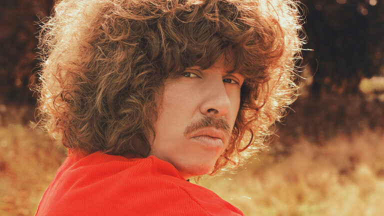 MichaelBleu-thumb1280x720