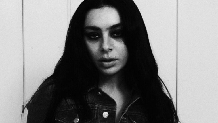 CharliXCX-photoWarnerMusicFinland-thumb1280x720