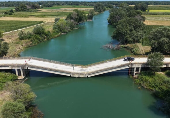 Greece-BrokenBridge-thumb1280x720