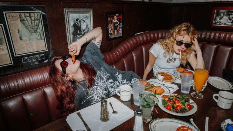 LambriniGirls_losangeles_diner-thumb1280x720